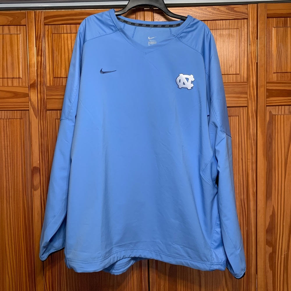 Nike North Carolina UNC Tarheels Pullover